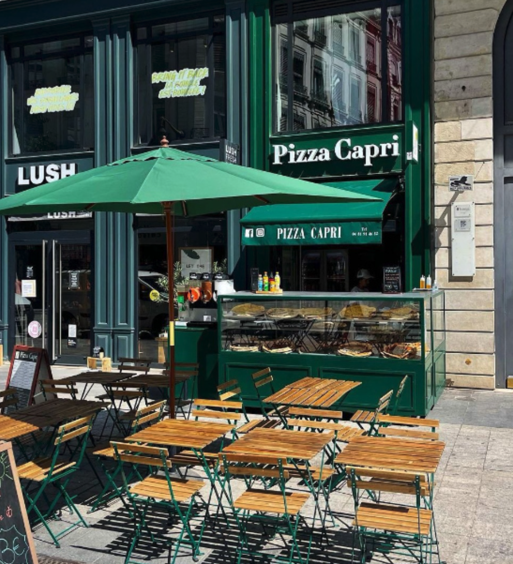 Photo de la devanture de pizza capri Lyon